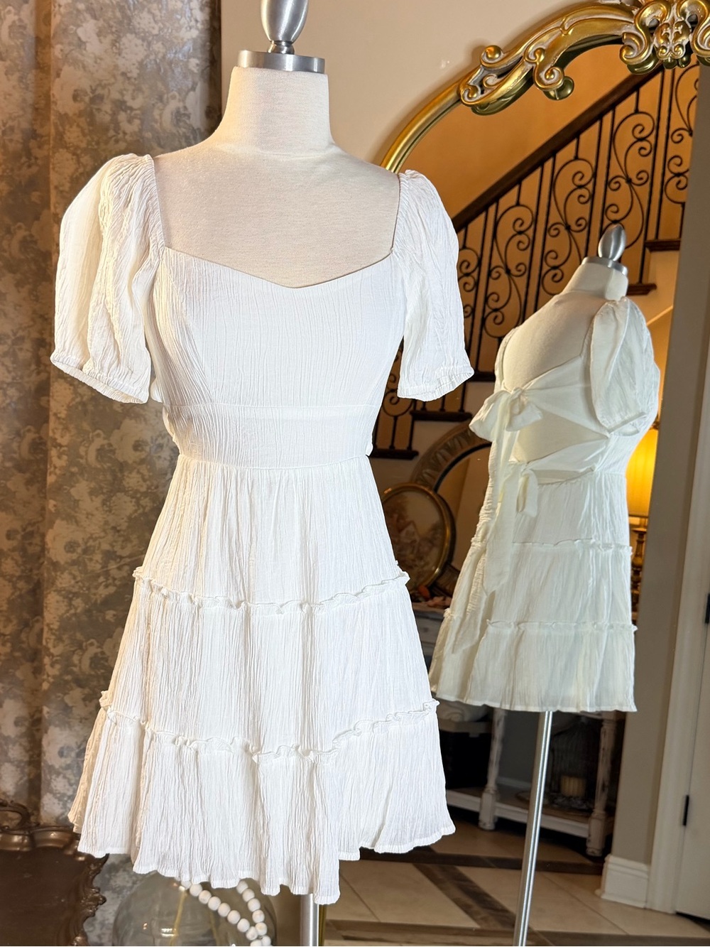 Altar'd State White Puff Sleeve Tiered Mini XS like new